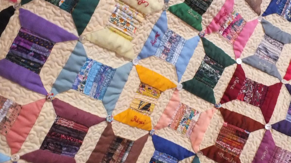 Detail 3 le fil de nos jurs jacquelin fischer art textile